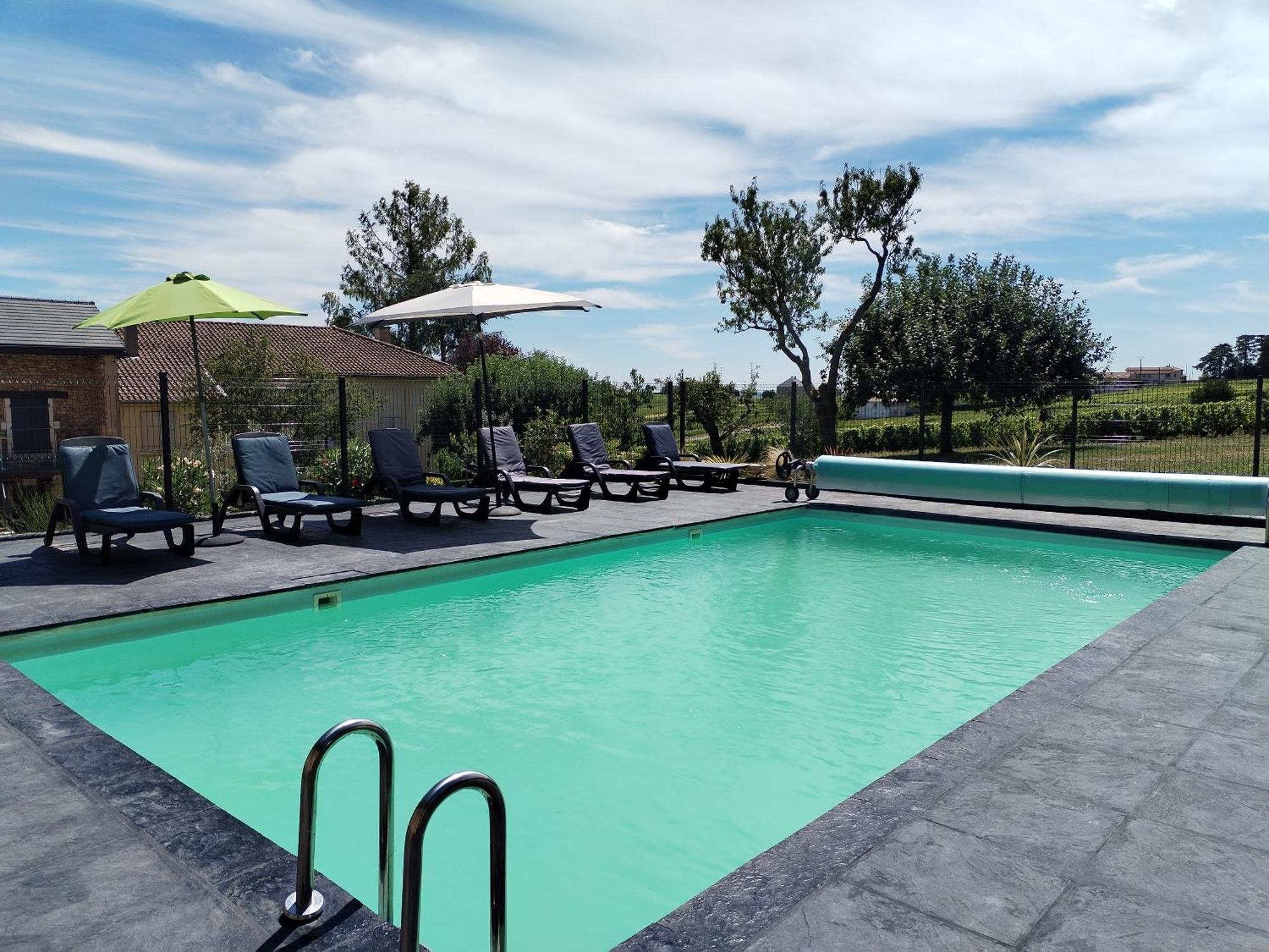 Le Petit Chateau De Sathonat - Horizon Paradis Saint-Amour-Bellevue ภายนอก รูปภาพ